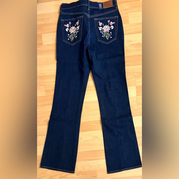 Johnny Was Dark Indigo Jeans w/ Embroidered Pockets/Front Seams & Slits/Size 6 - Picture 6 of 8